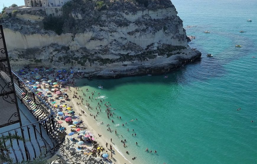 Tropea – Giornata di relax nelle sue splendide spiagge.