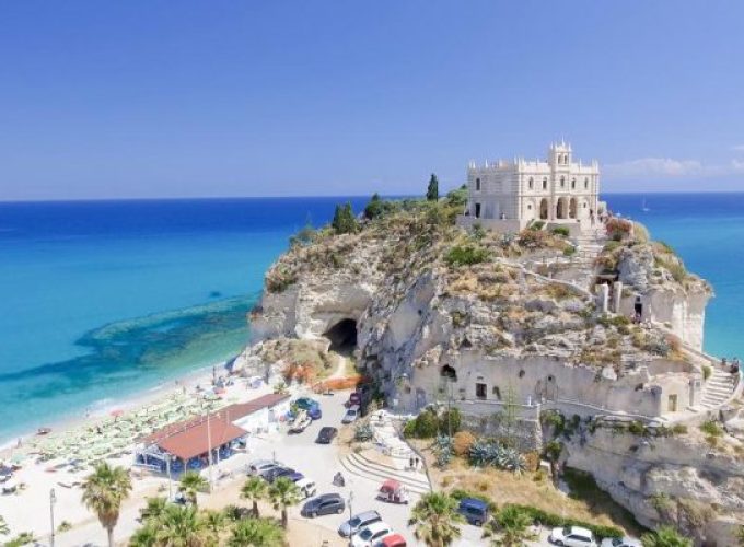 Tropea – Giornata di relax nelle sue splendide spiagge.