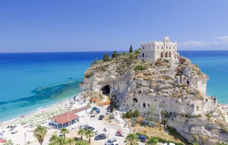 Tropea – Giornata di relax nelle sue splendide spiagge.